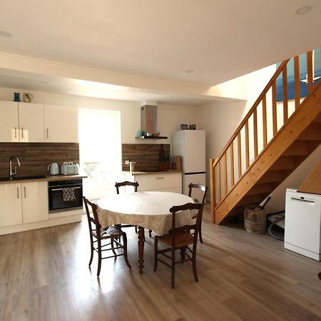 Joli Appartement Avec Balcon Au Coeur De Forcalquier Eksteriør billede