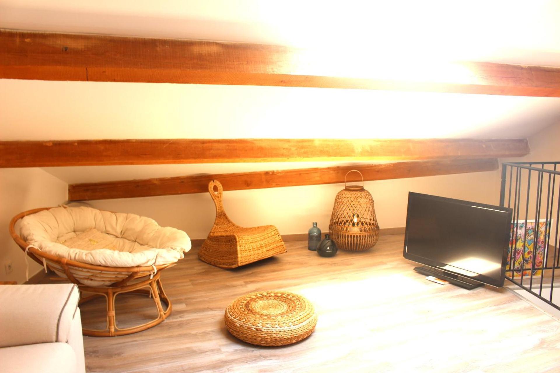 Joli Appartement Avec Balcon Au Coeur De Forcalquier Eksteriør billede