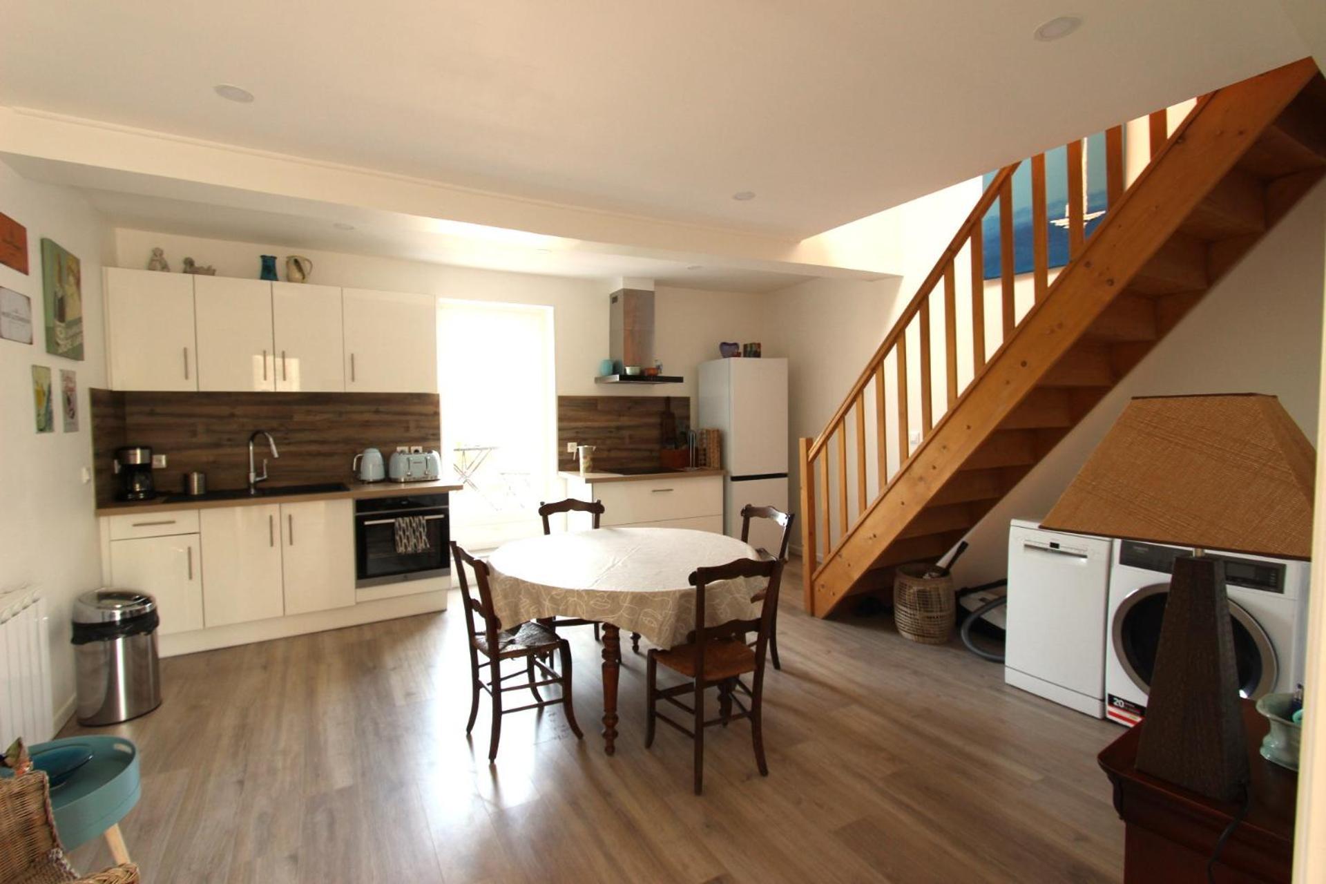 Joli Appartement Avec Balcon Au Coeur De Forcalquier Eksteriør billede